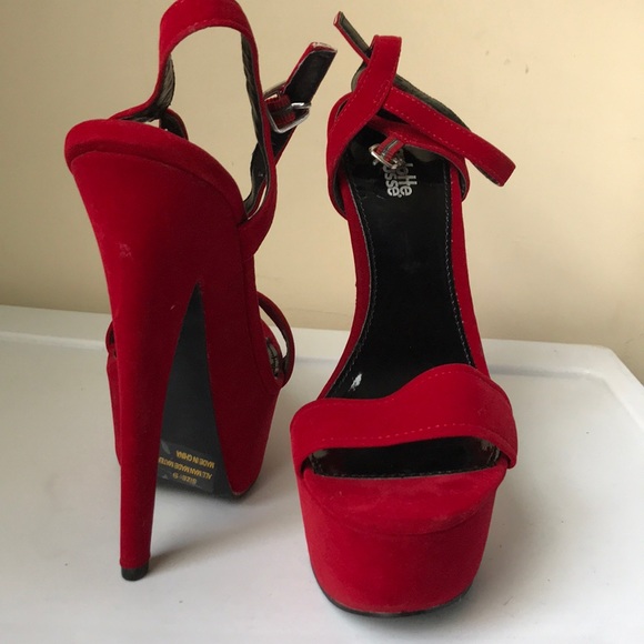 Red Heels - Picture 3 of 3